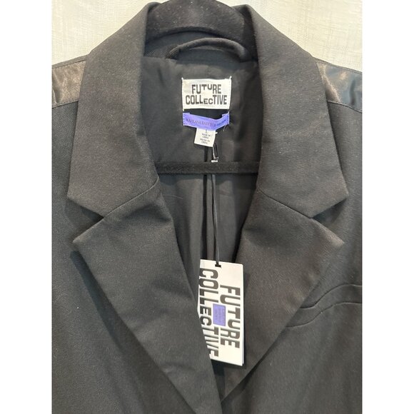 Future Collective NWT Women's Black Single Breasted Two Button Blazer Jacket KG - Picture 2 of 5